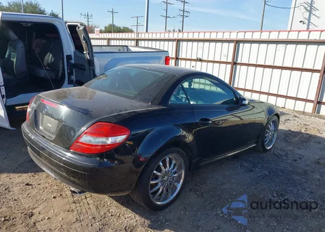 2006 Mercedes-Benz Slk 280 z USA, uszkodzony, nr VIN WDBWK54FX6F087183